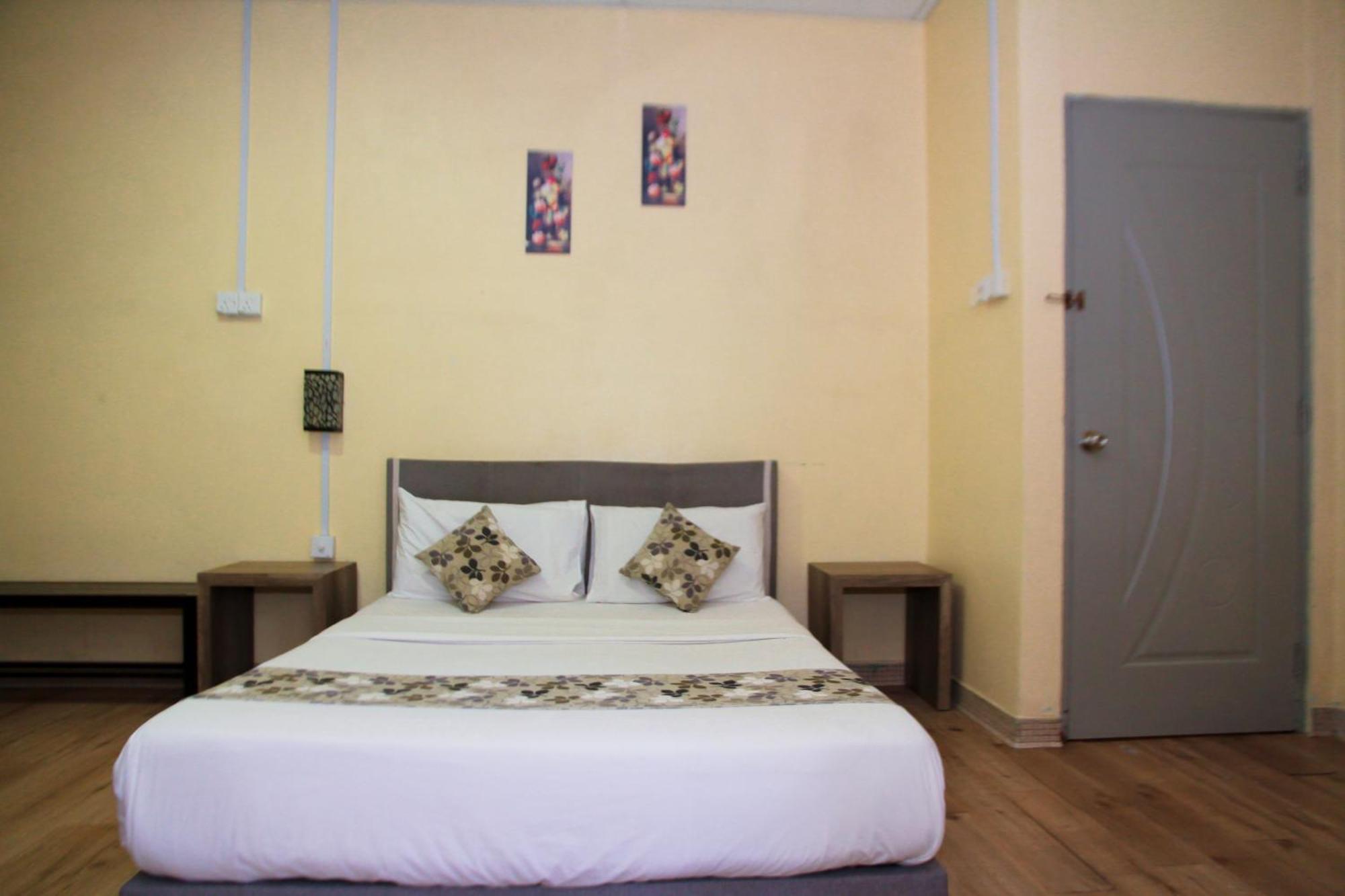Myra Hotel Mersing Eksteriør bilde