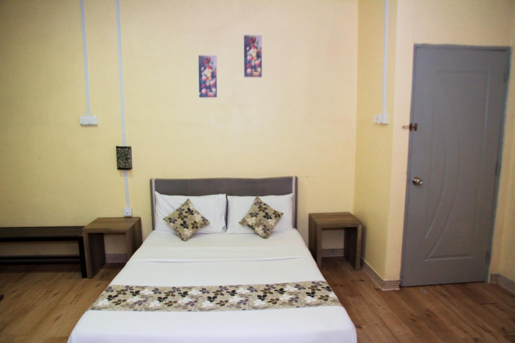 Myra Hotel Mersing Eksteriør bilde